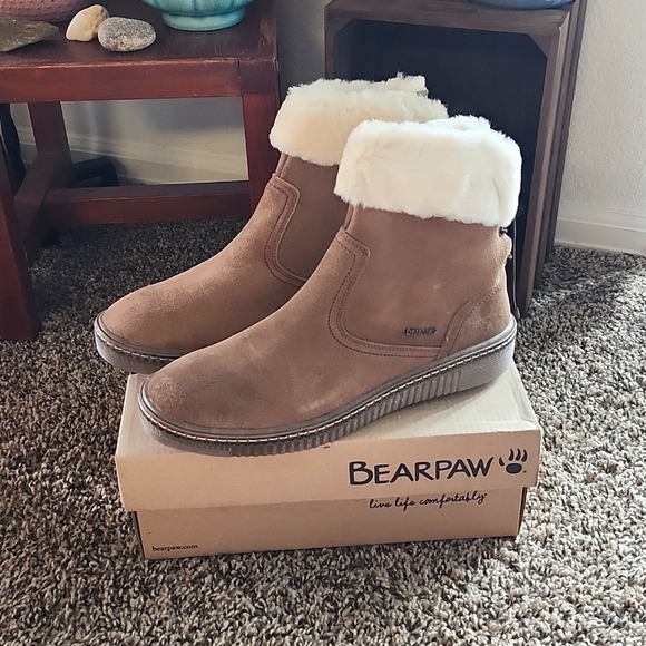 BearPaw Leticia Boots - Picture 2 of 7
